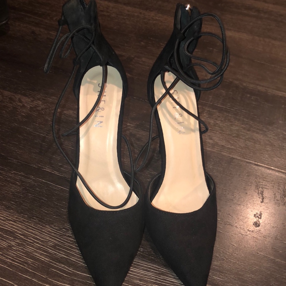 New Black Heel